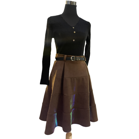 Vestido princess negro arriba Sofía y gamuza café abajo